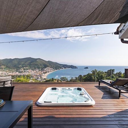 Вилла Spettacolare Vista Isola Terrazza E Idromassaggio Ноли Экстерьер фото